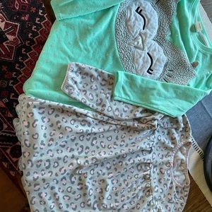 Two girls nightgowns size 6